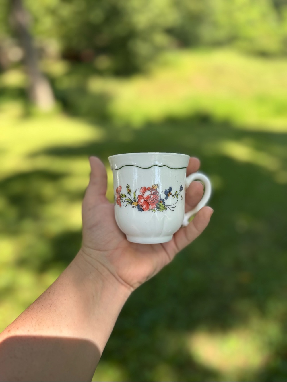 Vintage Arcopal France Providence tea cup/mug